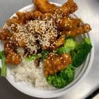Best Sesame Chicken (Lunch) in New Hyde Park, NY